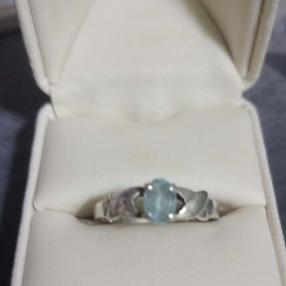 Sterling Silver Blue Topaz Leaf Design Ring